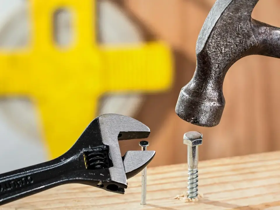 Hvilket tilspændingsmoment skal terrassebolte have?