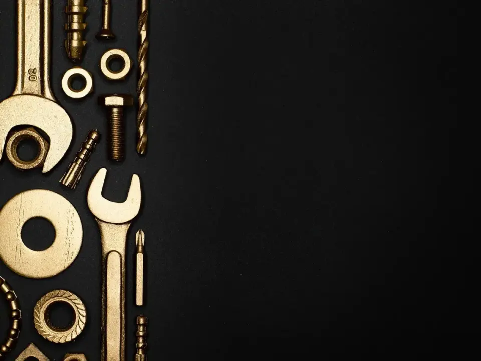 Sådan bruger du momentnøglen korrekt til træskruer